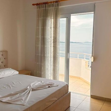 Klager'S Apartament Sarandë Esterno foto