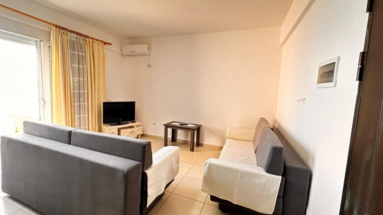 Klager'S Apartament Sarandë Esterno foto